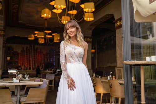 https://elisebride.ro/images/stories/virtuemart/product/3 Paola       (2).jpg